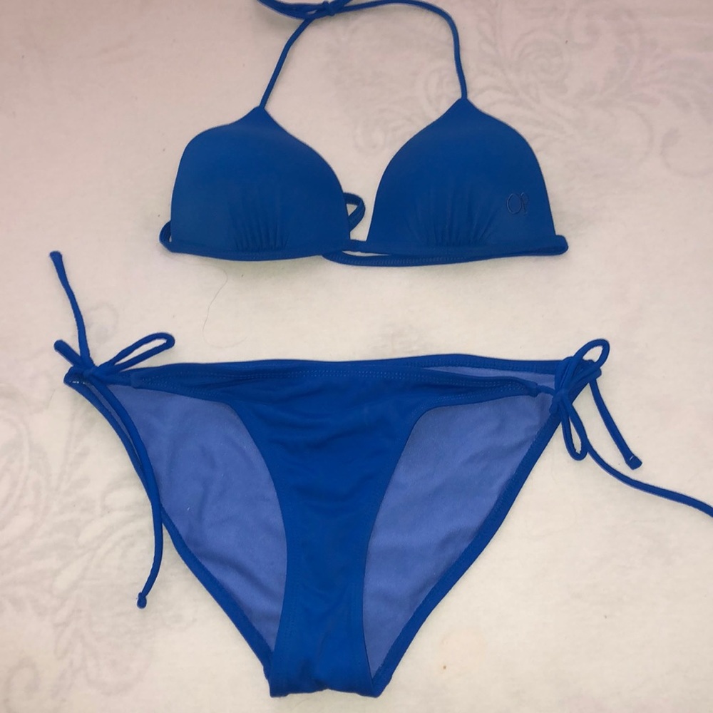 2 piece bikini set !!